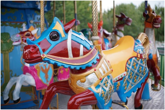 精細(xì)調(diào)焦與馥郁色彩 美科25mm f1.8鏡頭評測